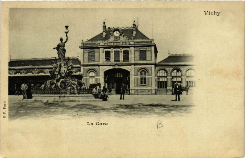 Carte postale ancienne Vichy La Gare à Vichy