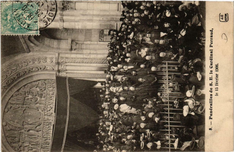 Carte postale ancienne Funérailles de S.E.le Cardinal Perraud
