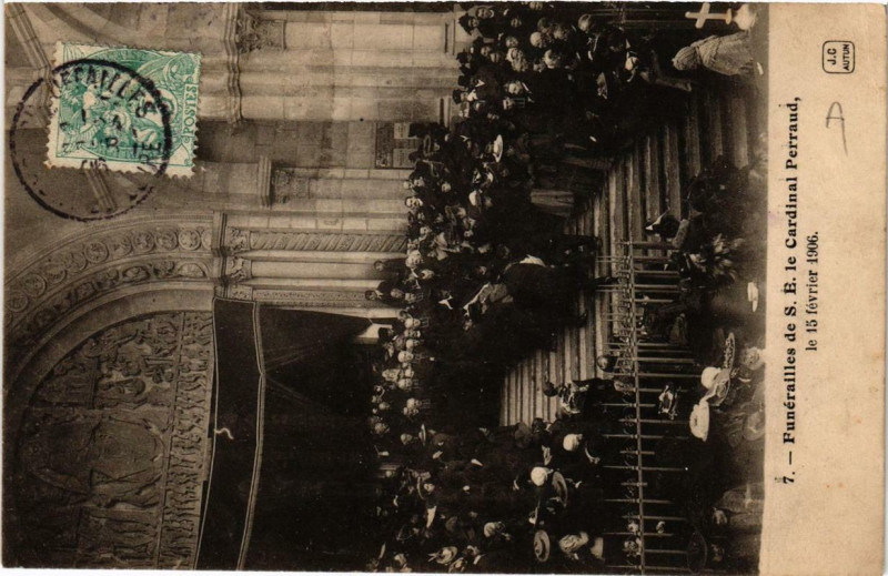 Carte postale ancienne Funérailles de S.E.le Cardinal Perraud