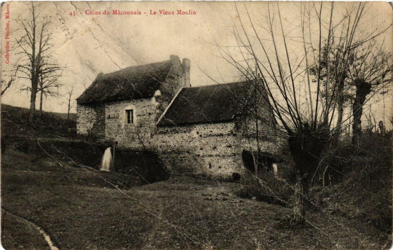 Carte postale ancienne Coins du Maconnais Le Vieux Moulin