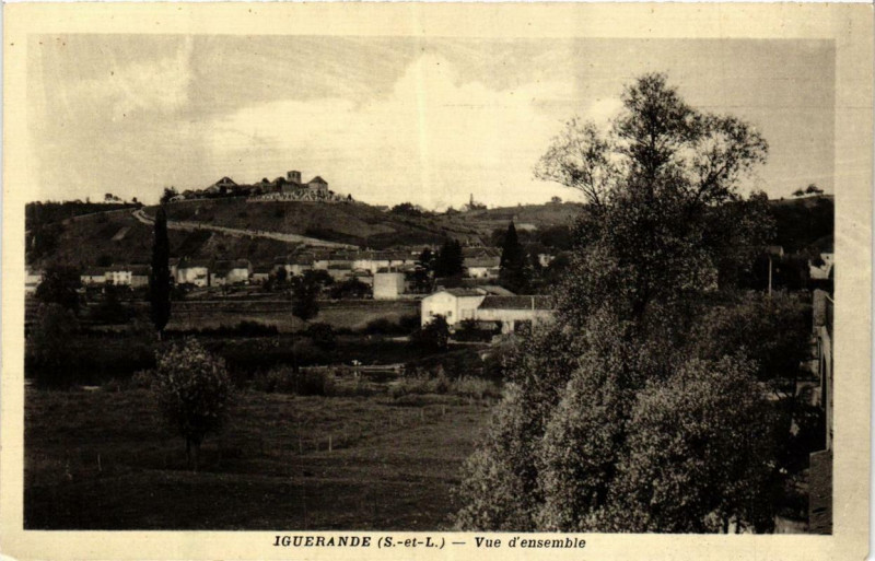 Carte postale ancienne Iguerande Vue d'ensemble à Iguerande