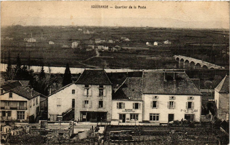 Carte postale ancienne Iguerande Quartier de la Poste à Iguerande