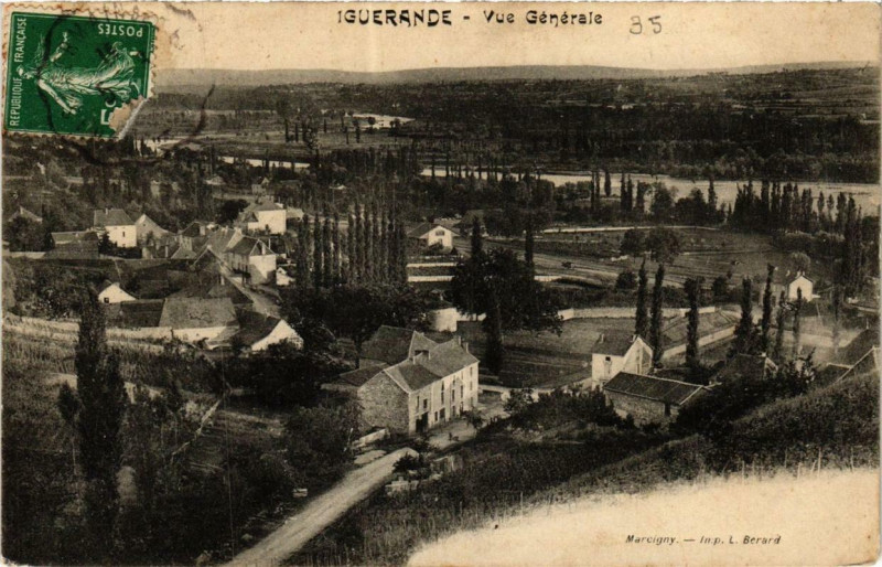 Carte postale ancienne Iguerande Vue générale à Iguerande