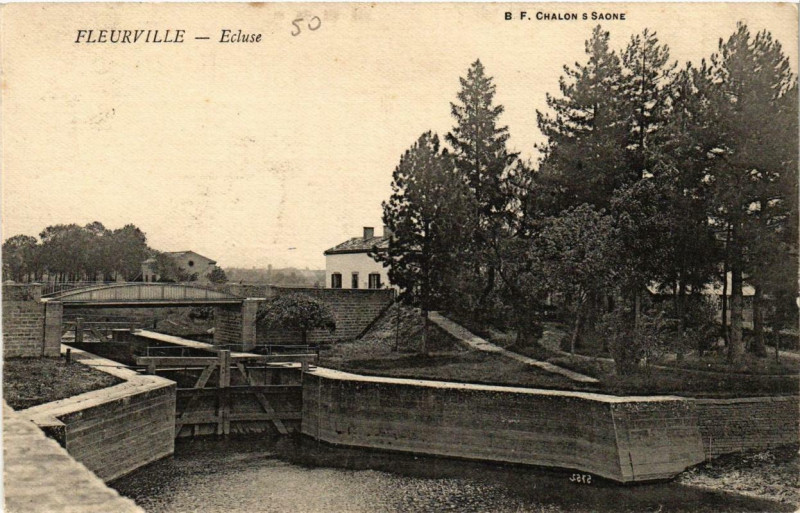 Carte postale ancienne Fleurville Ecluse à Fleurville
