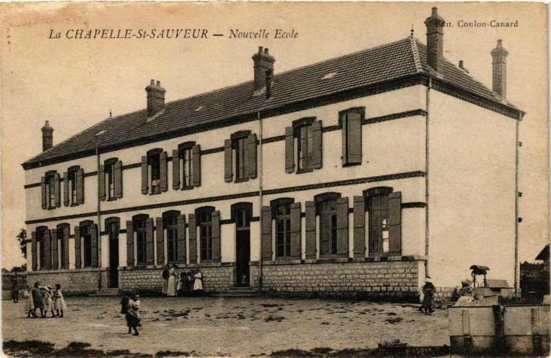 Carte postale ancienne La Chapelle Saint-Sauveur Nouvelle Ecole à La Chapelle-Saint-Sauveur