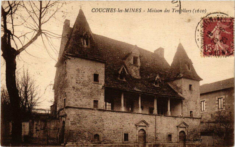 Carte postale ancienne Couches-les-Mines Maison des Templiers à Couches