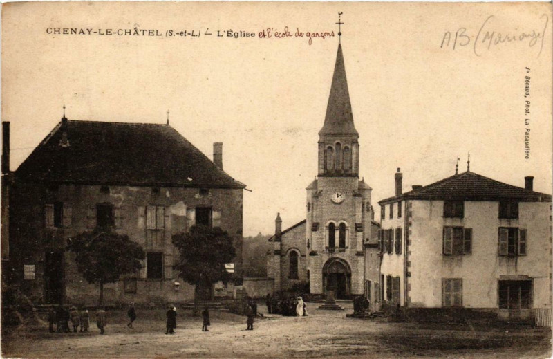 Carte postale ancienne Chenay la Chatel L'Eglise