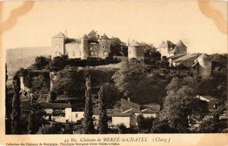Carte postale ancienne Chateau de Berzé le Chatel à Château