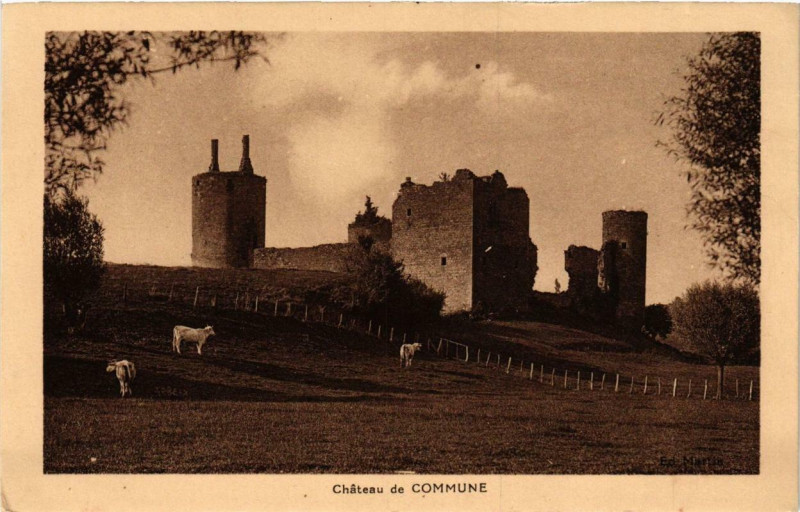 Carte postale ancienne Chateau de Commune à Château