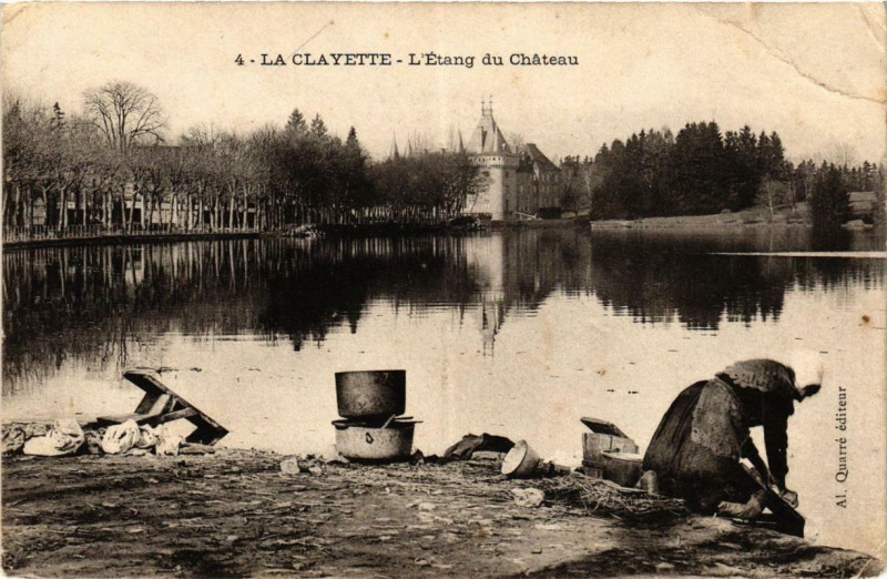 Carte postale ancienne La Clayette l'Etang du Chateau à Château