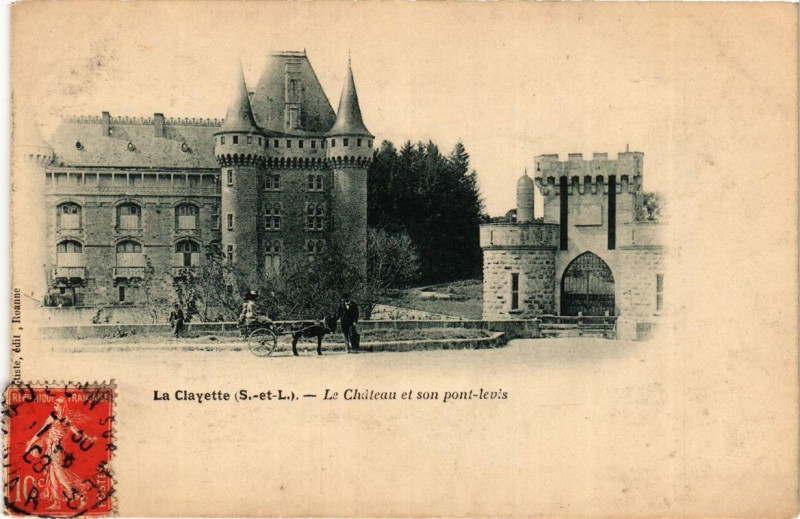 Carte postale ancienne La Clayette Le Chateau et son Pont-levis à Château
