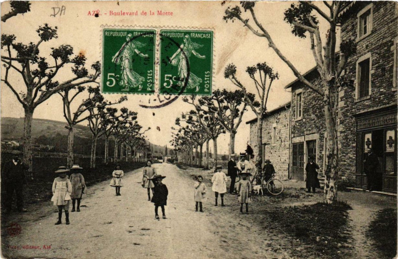 Carte postale ancienne Aze Boulevard de la Motte à Azé