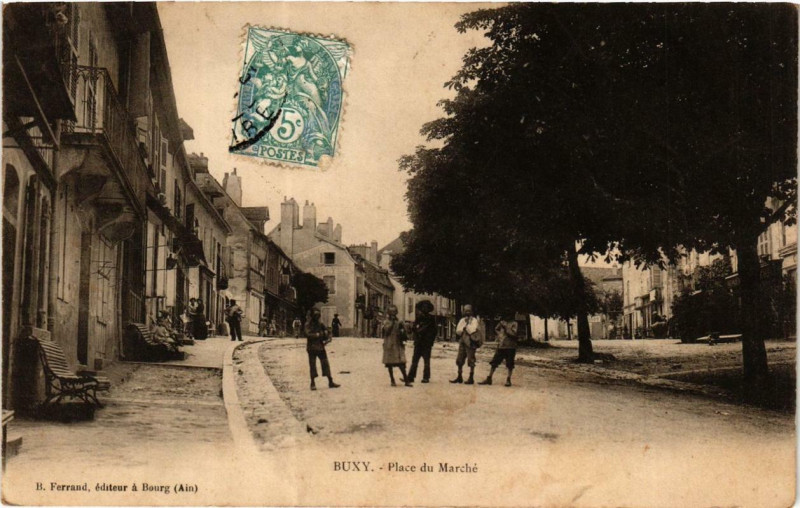 Carte postale ancienne Buxy Place du Marché à Buxy