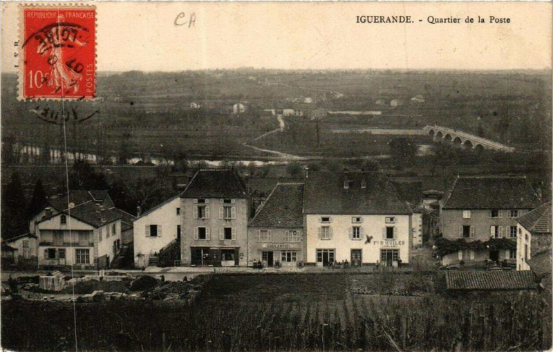 Carte postale ancienne Iguerande Quartier de la Poste à Iguerande
