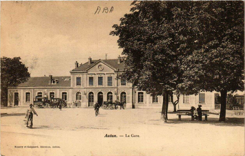 Carte postale ancienne Autun La Gare à Autun