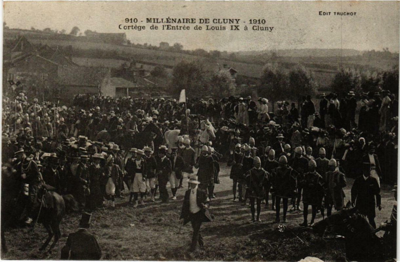 Carte postale ancienne Cluny Cortege de l'Entrée de Louis Ix a Cluny à Cluny
