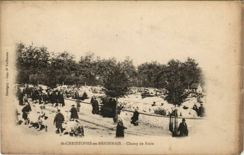 Carte postale ancienne St.Christophe en Brionnais Champ de Foire France à Brion