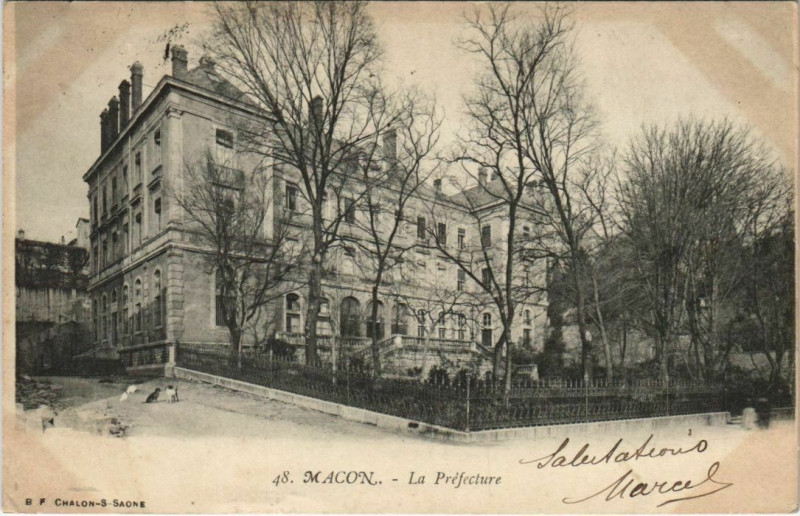 Carte postale ancienne Macon La Prefecture France