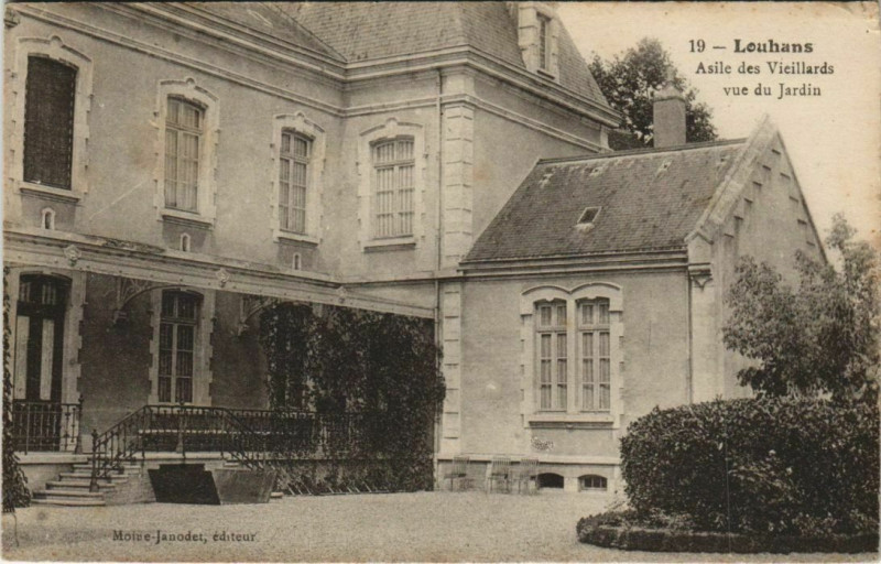 Carte postale ancienne Louhans Asile des Vieillards vue du Jardin France à Louhans