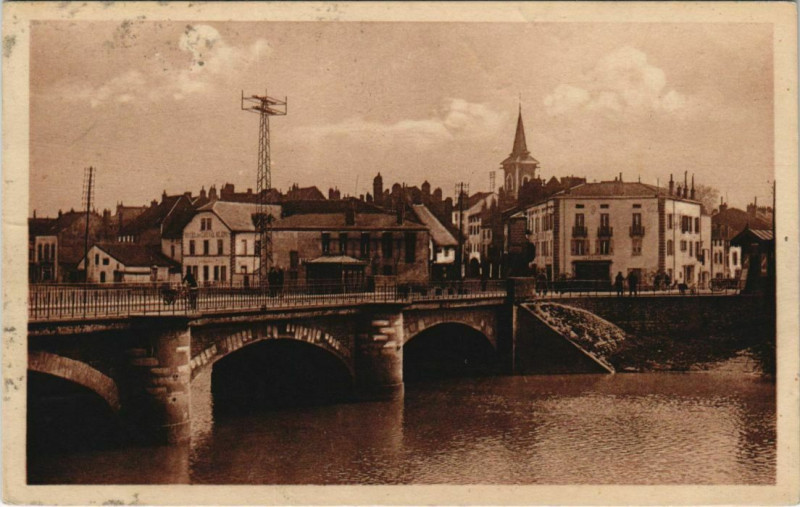 Carte postale ancienne Louhans Vue Panoramique France à Louhans