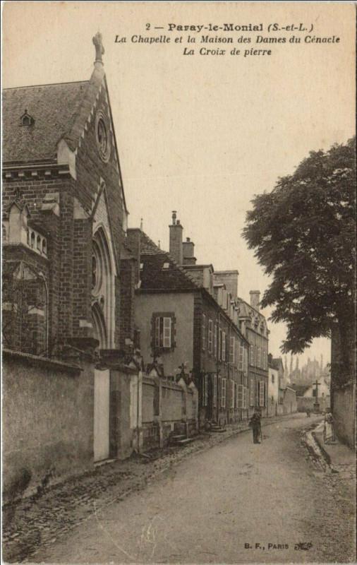 Carte postale ancienne Paray le Monial La Chapelle et la Maison des Dames France à Paray-le-Monial