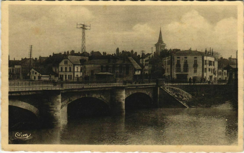 Carte postale ancienne Louhans Vue Panoramique France à Louhans
