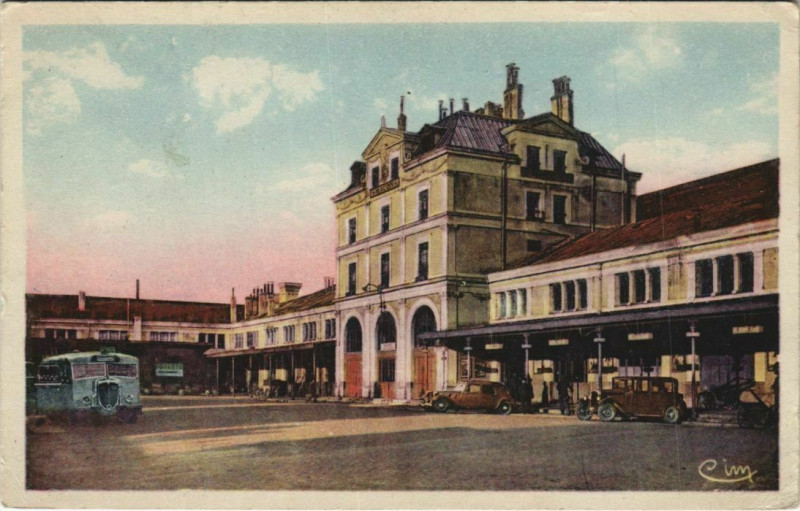 Carte postale ancienne Macon La Gare France
