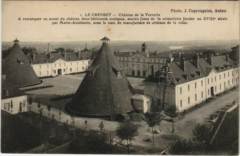 Carte postale ancienne Le Creusot Chateau de la Verrerie France au Creusot