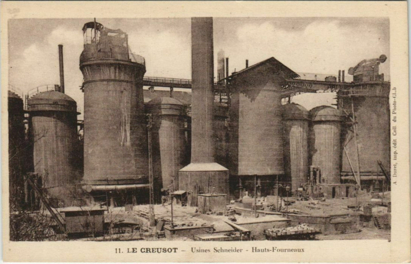Carte postale ancienne Le Creusot Usines Schneider Hauts-Fourneaux France au Creusot
