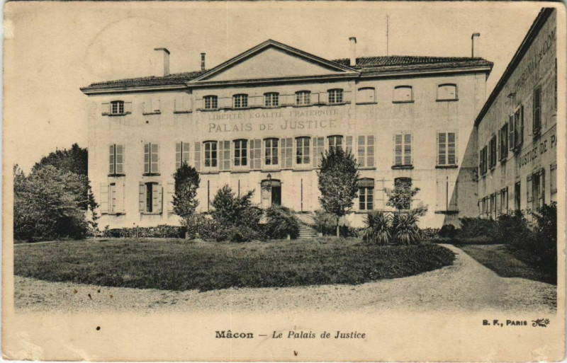 Carte postale ancienne Macon Le Palais de Justice France