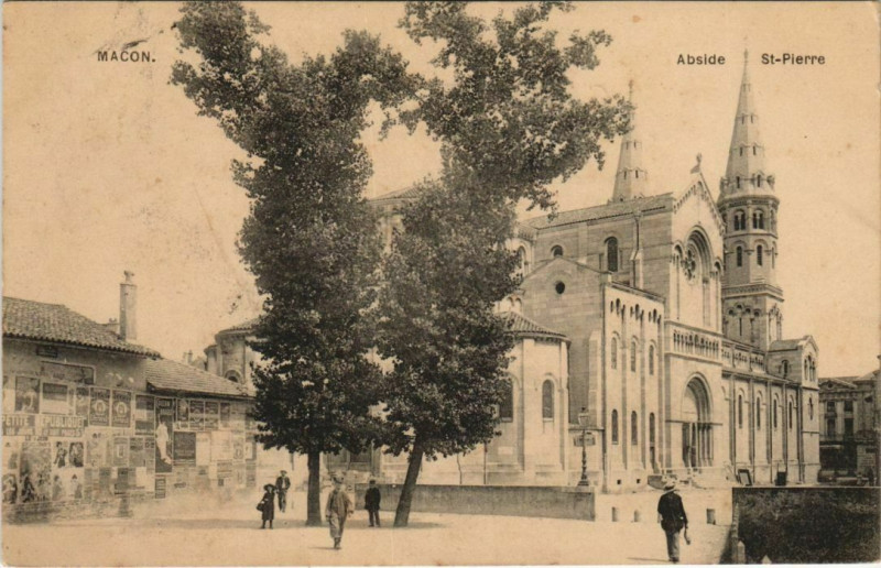 Carte postale ancienne Macon St.Pierre France