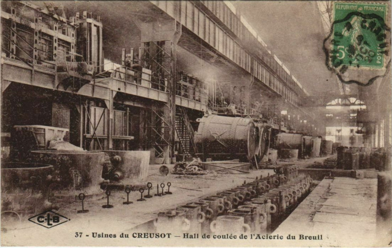 Carte postale ancienne Le Creusot Hall de coulee de l'Acierie du Breuil France au Creusot