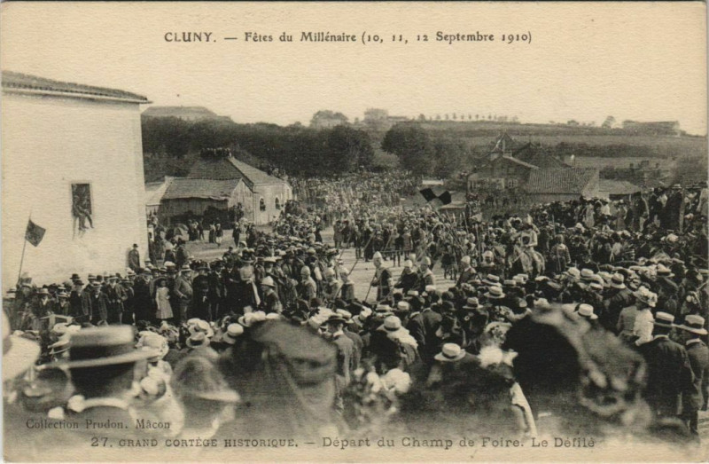 Carte postale ancienne Cluny Fetes du Millenaire France à Cluny