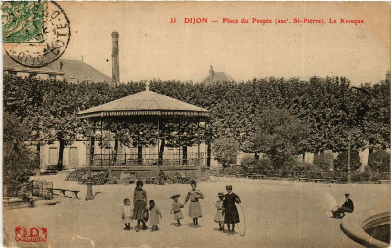 Carte postale ancienne Dijon - Place du Peuple (Anc'-Saint-Pierre) - Le Kiosque à Dijon