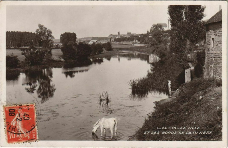 Carte postale ancienne Autun La Ville et les Bords de la Riviere France à Autun
