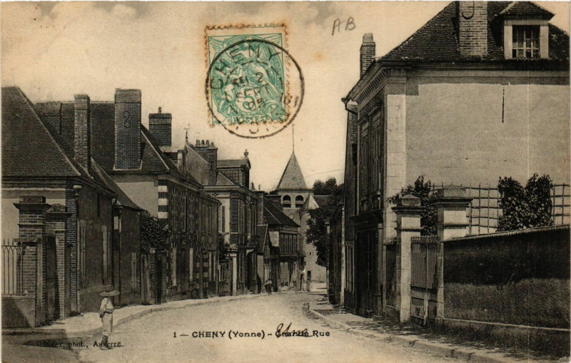 Carte postale ancienne Cheny - Grande Rue à Cheny