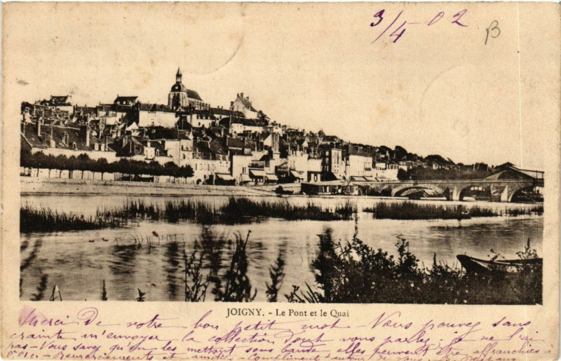 Carte postale ancienne Joigny - Le Pont et le Quai à Joigny