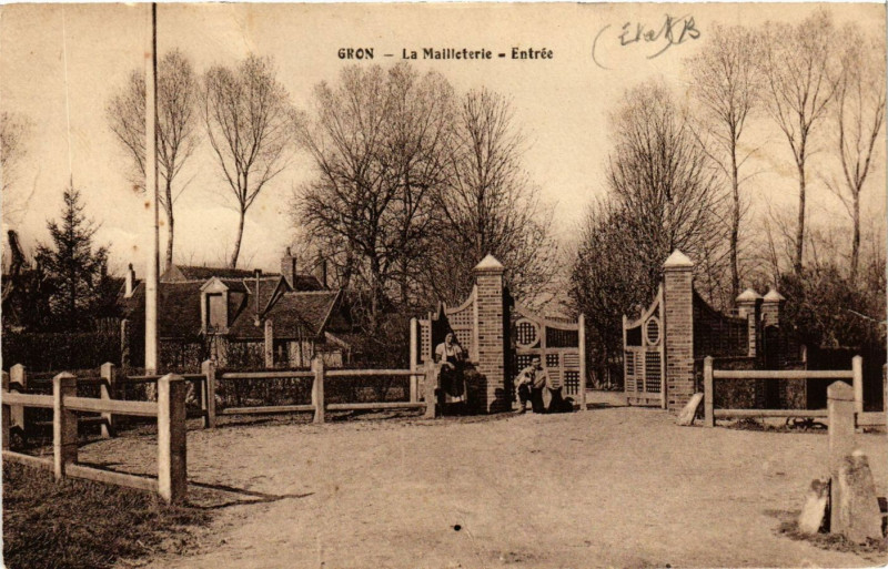 Carte postale ancienne Gron - La La Mailleterie - Entrée à Gron