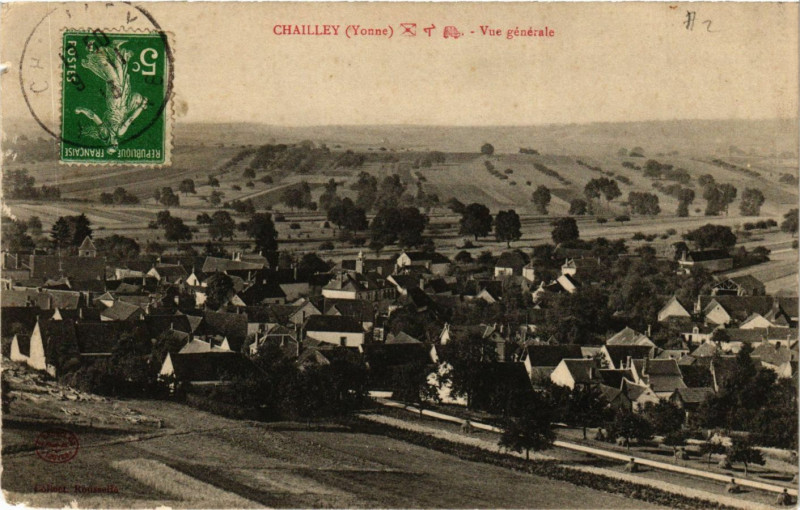 Carte postale ancienne Chailley - Vue générale à Chailley