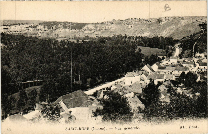 Carte postale ancienne Saint-More - Vue générale à Saint-Moré
