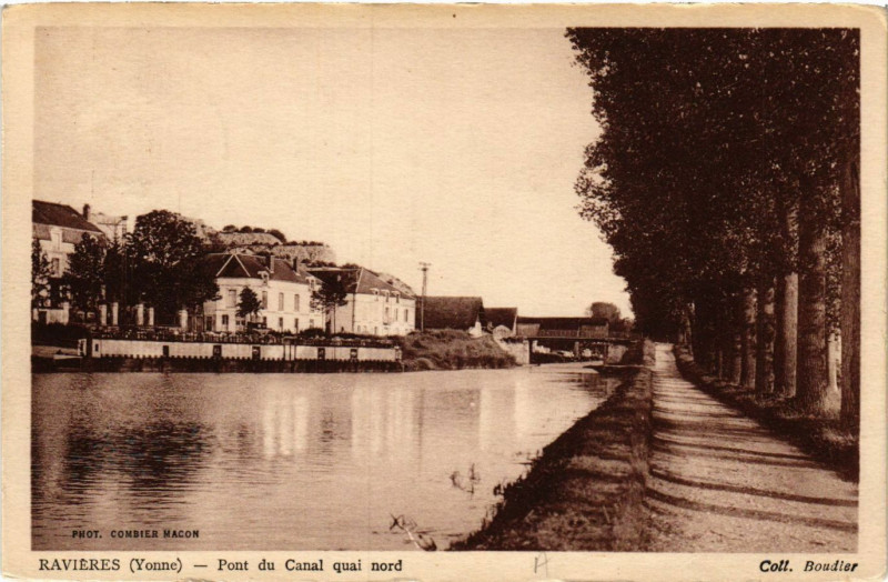 Carte postale ancienne Ravieres - Pont du Canal quai nord à Ravières