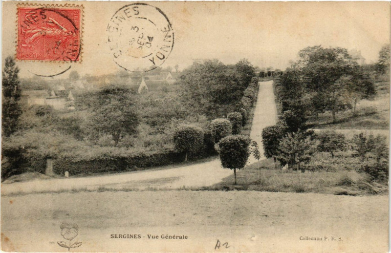 Carte postale ancienne Sergines - Vue générale à Sergines