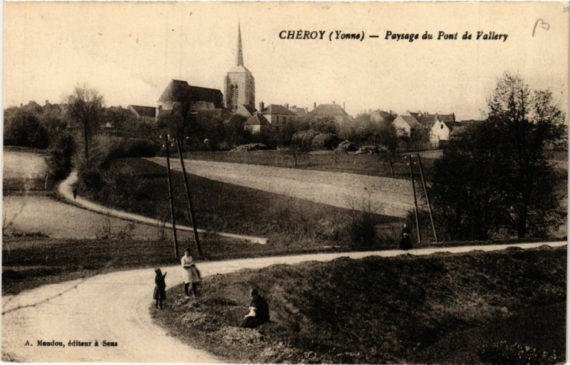 Carte postale ancienne Cheroy - Paysage du Pont de Vallery à Chéroy
