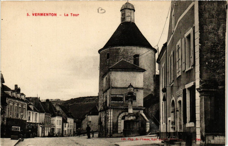 Carte postale ancienne Vermenton - La Tour à Vermenton