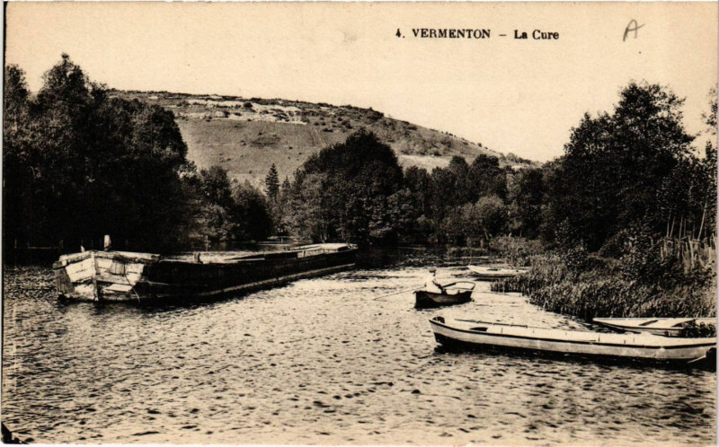 Carte postale ancienne Vermenton - La Cure à Vermenton