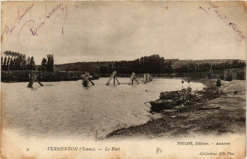 Carte postale ancienne Vermenton - Le Port à Vermenton