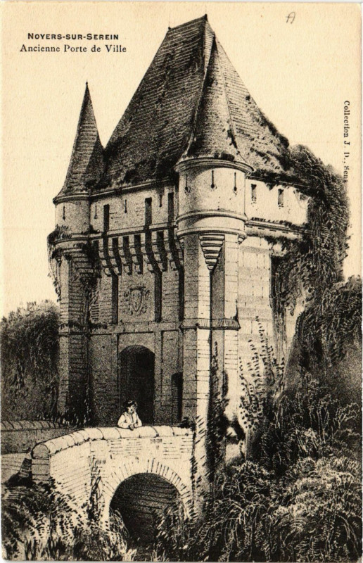 Carte postale ancienne Noyers-sur-Serein - Ancienne Porte de Ville à Noyers