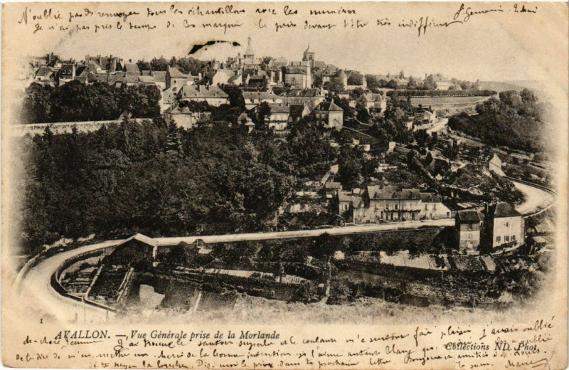 Carte postale ancienne Avallon - Vue générale prise de la Morlande à Avallon