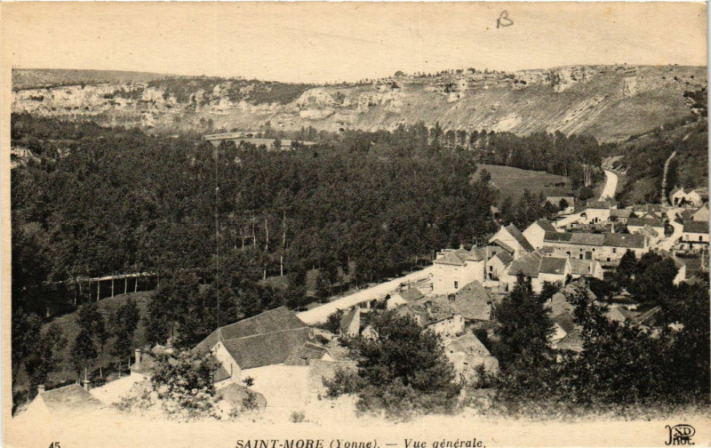 Carte postale ancienne Saint-More - Vue générale à Saint-Moré