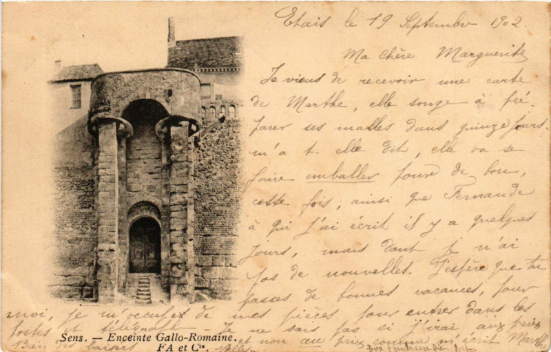 Carte postale ancienne Sens - Enceinte Gallo-ROMAINe à Sens